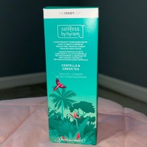 Selfless by Hiram Daily Gel Cleanser The Inkey List